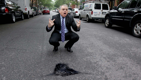 Aides say LaHood could be seen shaking with rage when confronting the pothole.
